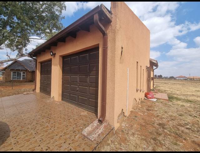 1 BEDROOM HOUSE FOR SALE IN HENLEY ON KLIP